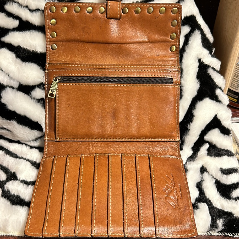 Patricia Nash Wallet - Picture 4 of 13